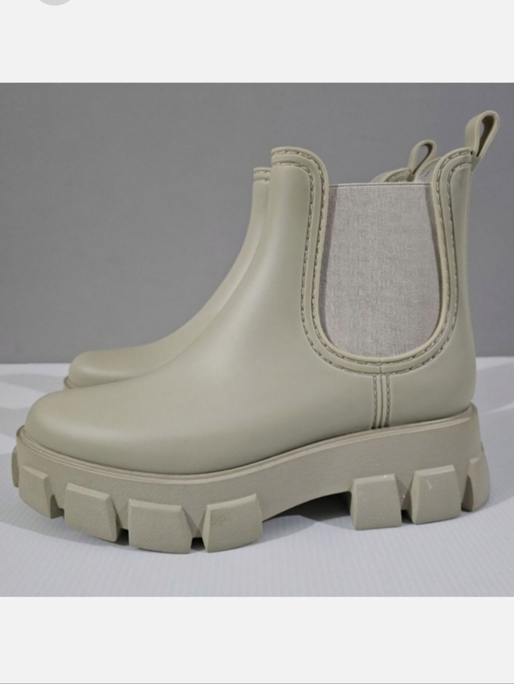 Jeffrey Campbell Play Pleu Rain Boot Womens 9 Cream Platform Chelsea Lug Sole